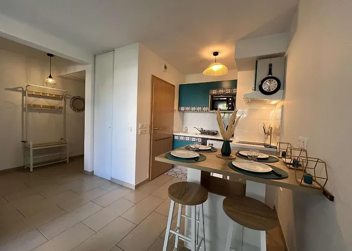 T2 - La Rochelle - Lr910-012 *